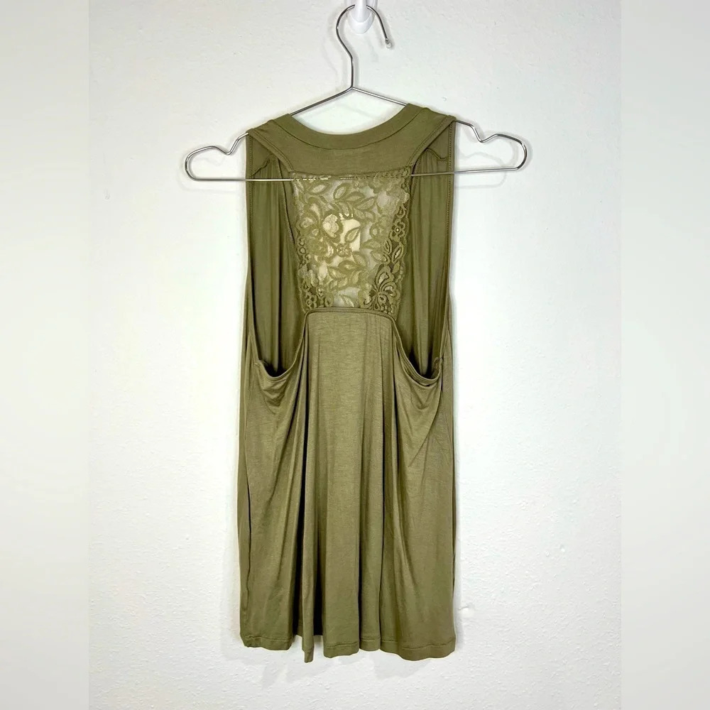 🆕 London Rose Olive Green Tank with Lace Accent - Picture 6 of 10